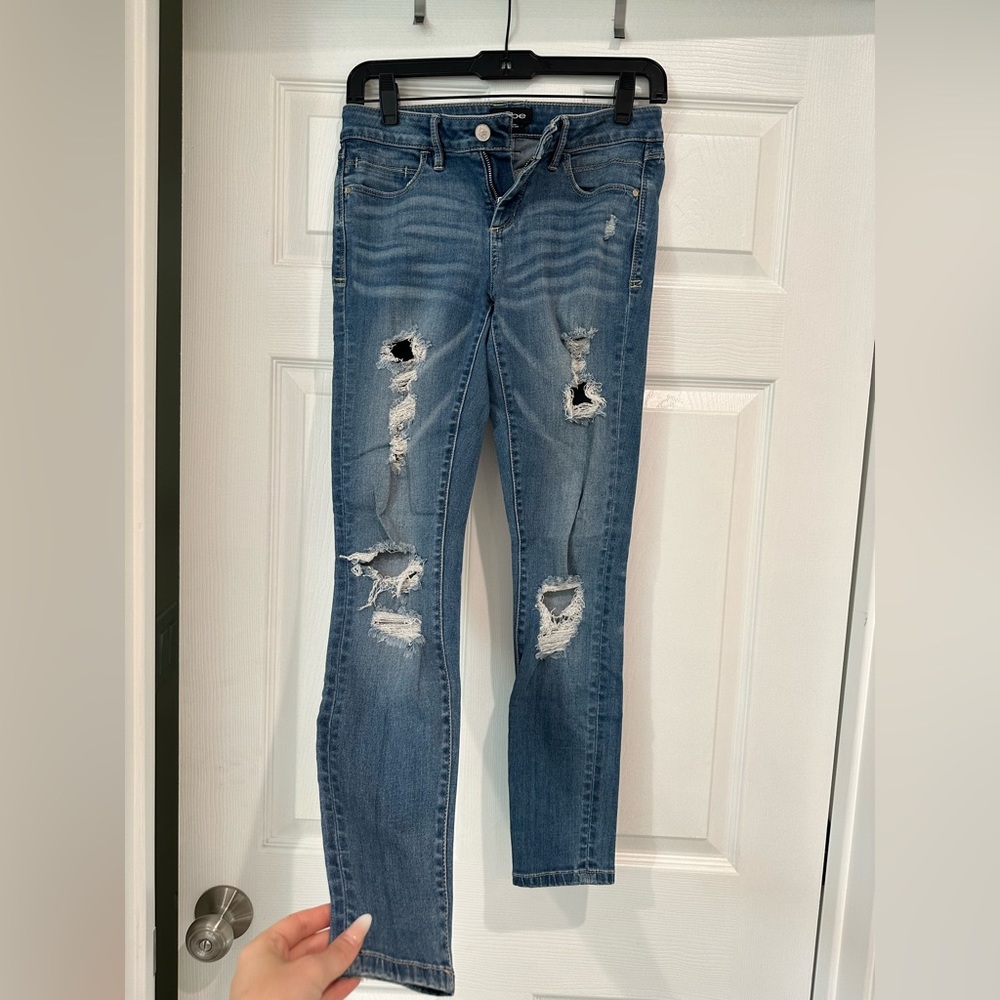Ripped Jeans Bebe